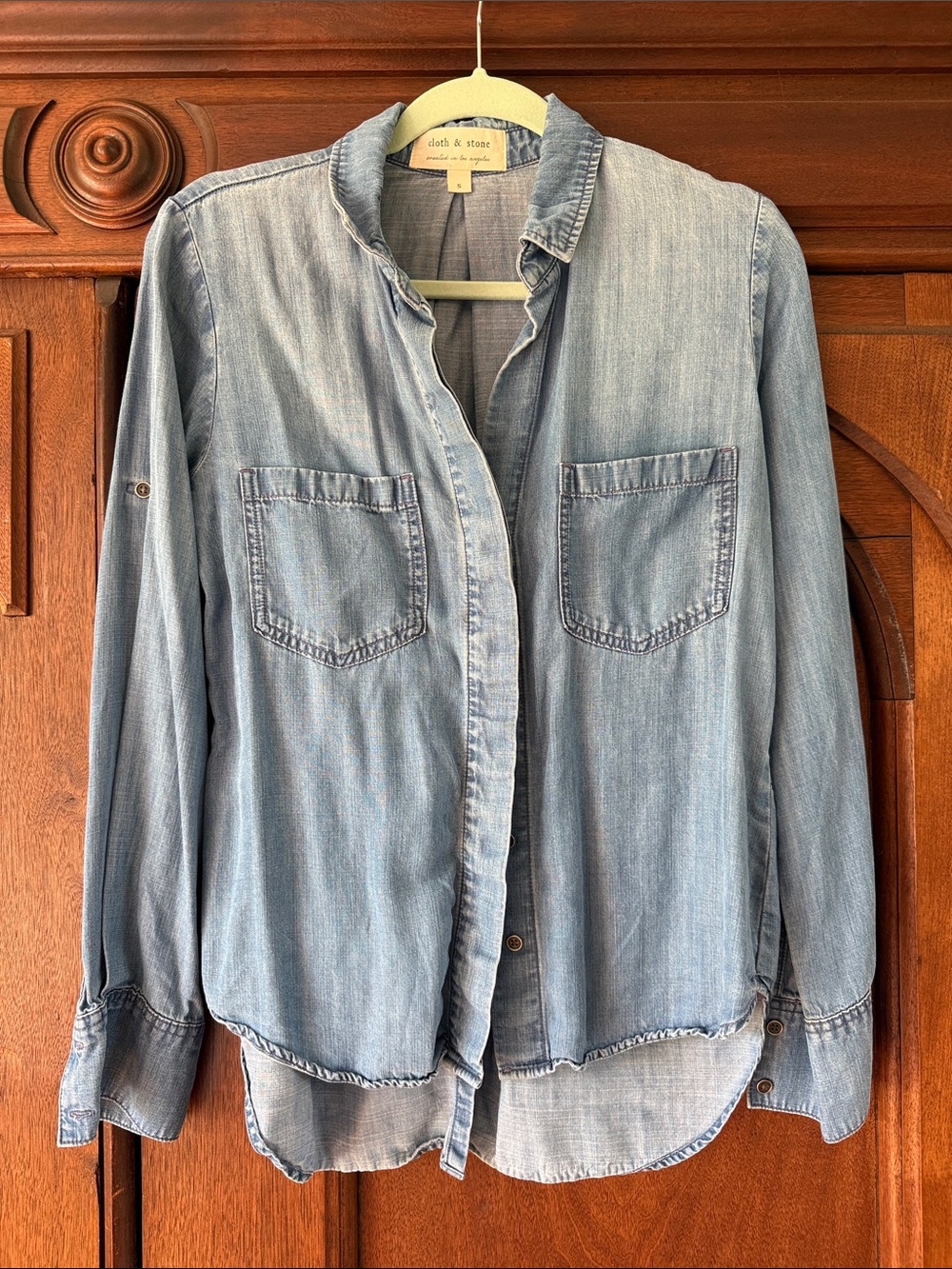 cloth & stone faded blue chambray shirt